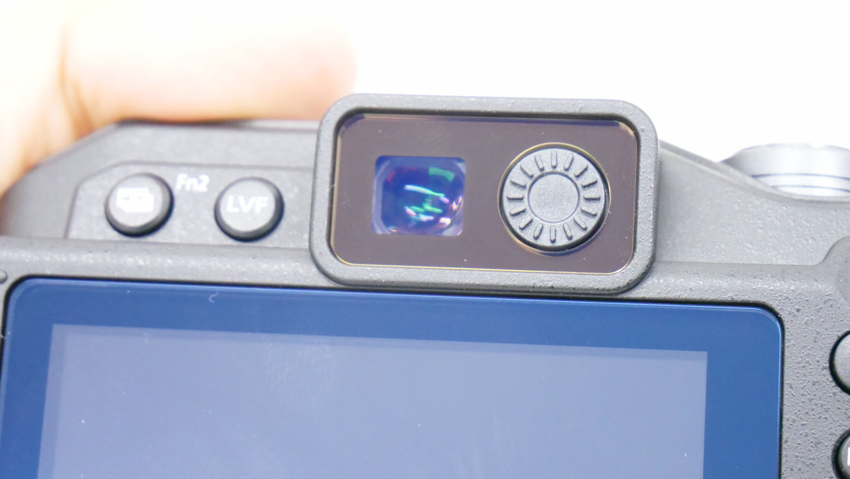 IPX8相当の防水性能で4K映像も撮影可能なパナソニックのコンデジ