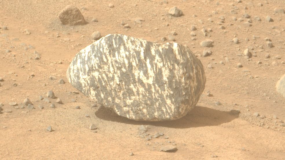 火星で謎の「しま模様の岩石」が発見される - GIGAZINE