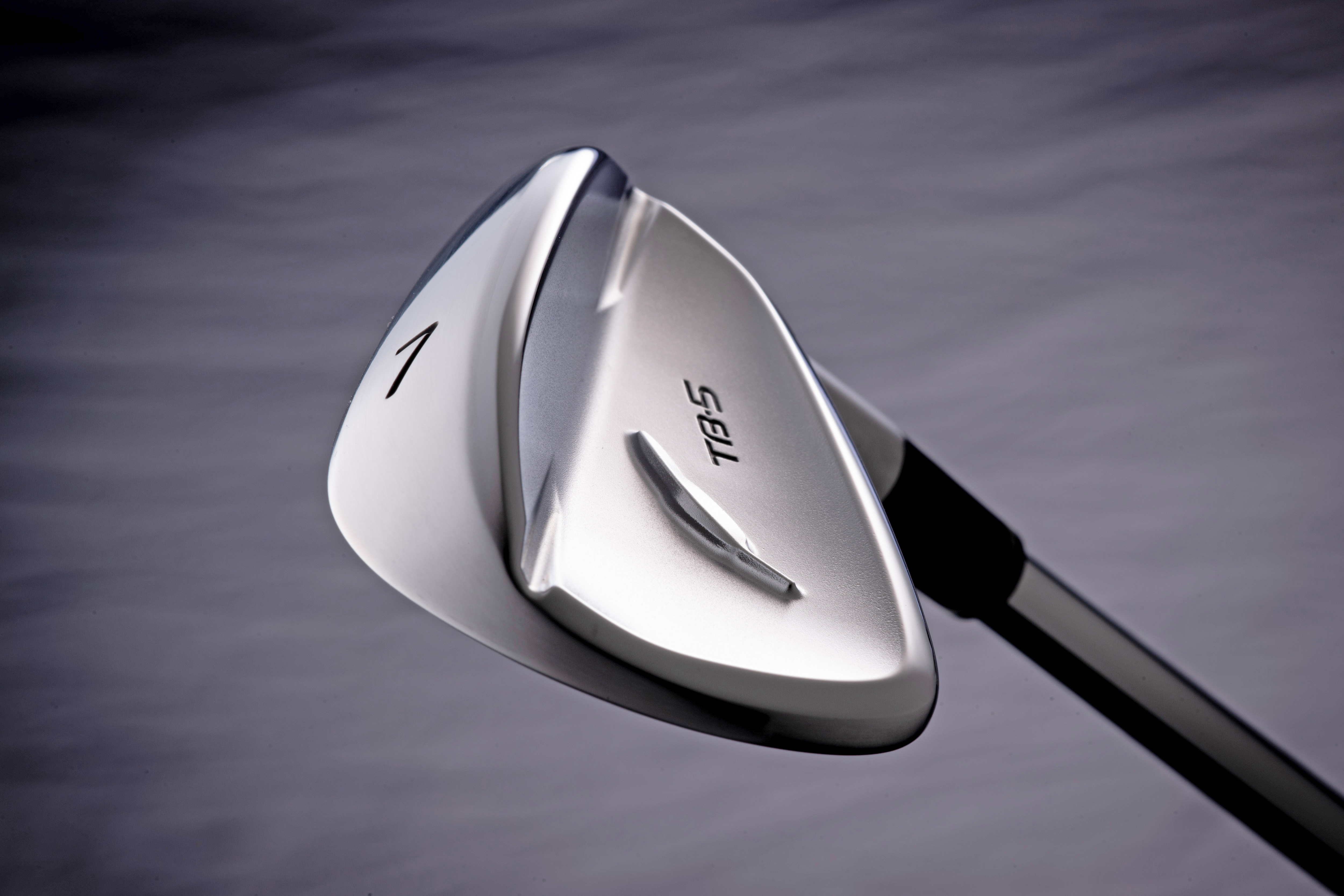 芯を外してもアレ！？“打感の平均点”が高いぞ フォーティーン新「TB-5