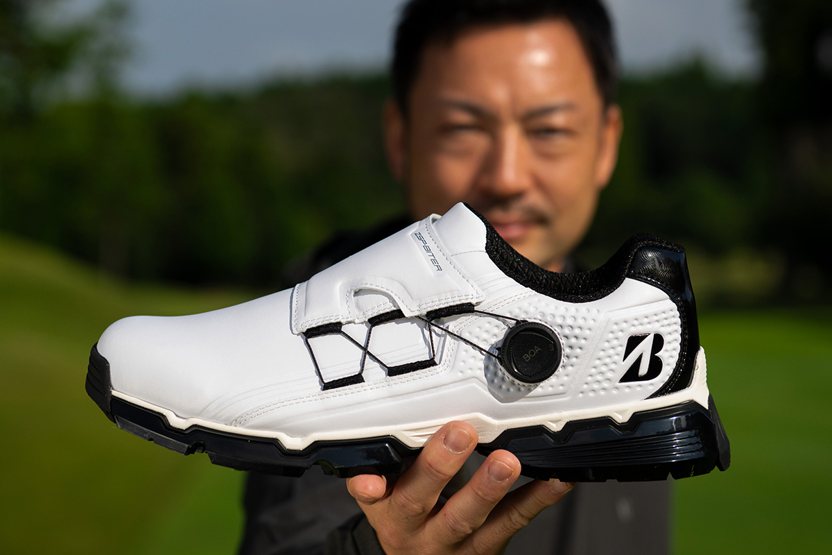 Bite！スパイクレスなのに芝に噛みつく ブリヂストン「ゼロ・スパイク