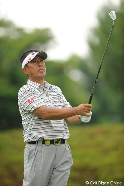 佐藤が単独首位をキープ！尾崎健夫は予選落ち 【国内シニアツアー PGA