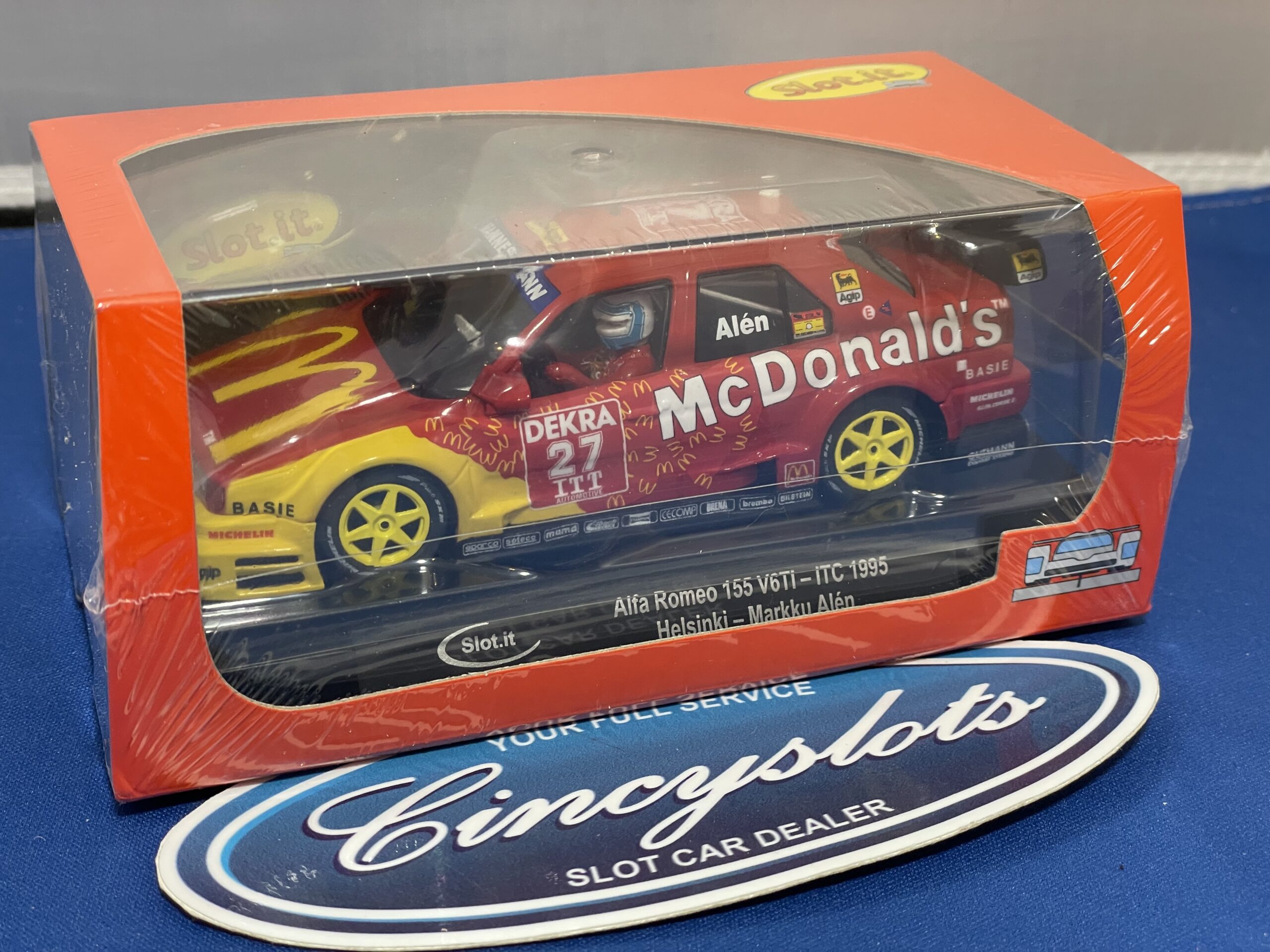 Slot.it CW03 Jaguar XJR-9 Silk Cut.