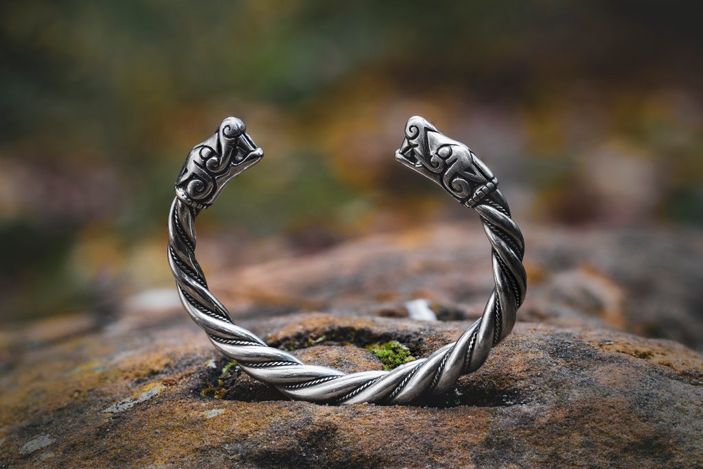 VIKING BRACELETS | Silver Wolf Burg Replica Wulflund
