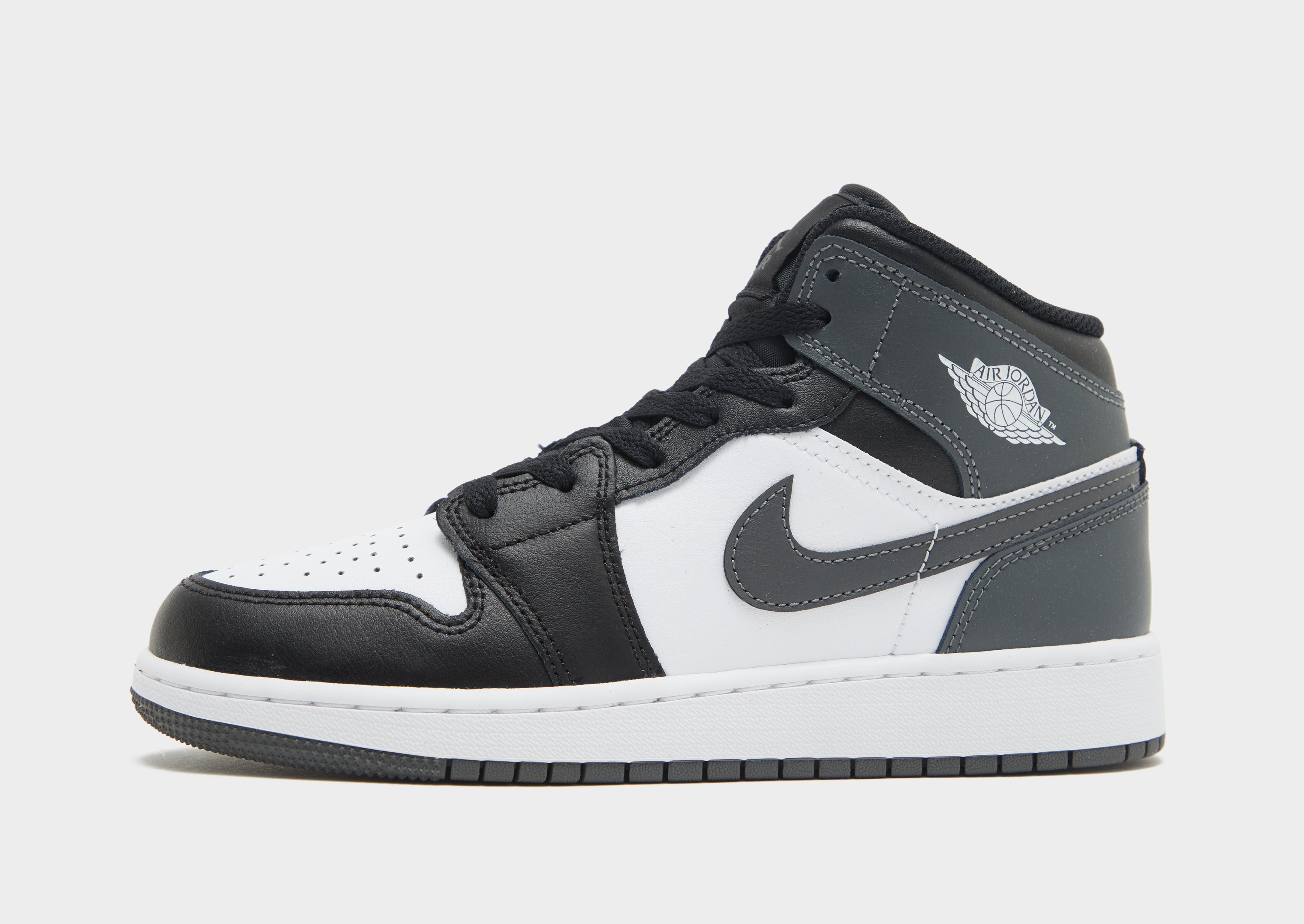 Black Jordan Air 1 Mid Junior - JD Sports Global