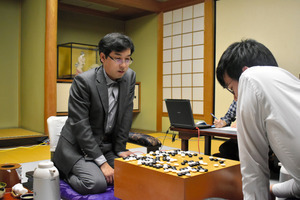 羽根直樹九段が残留決める | 囲碁棋譜.COM | 囲碁棋譜.COM は日本の