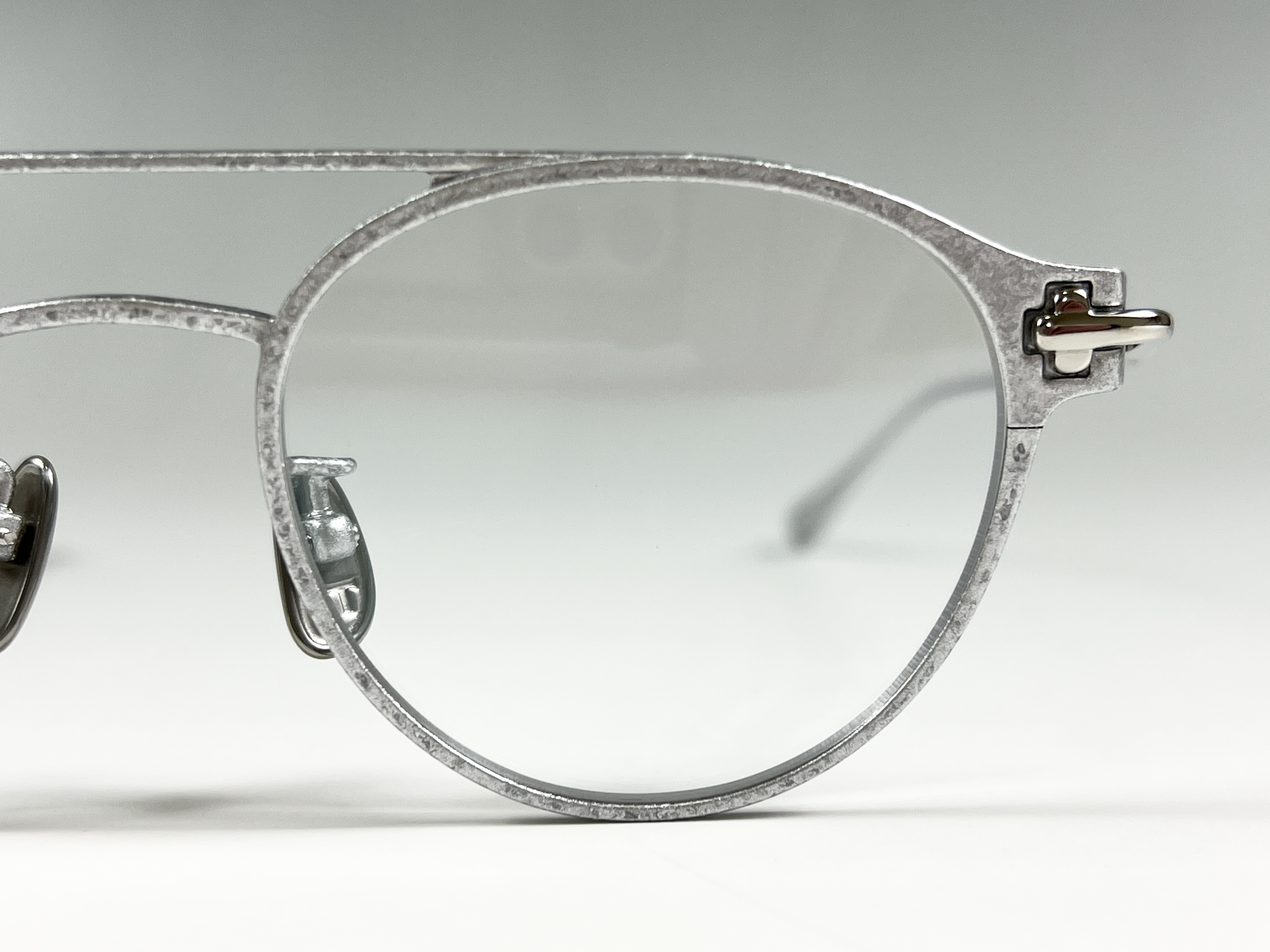 井川眼鏡｜徳島県美馬市の眼鏡専門店｜TAYLOR WITH RESPECT(テイラー