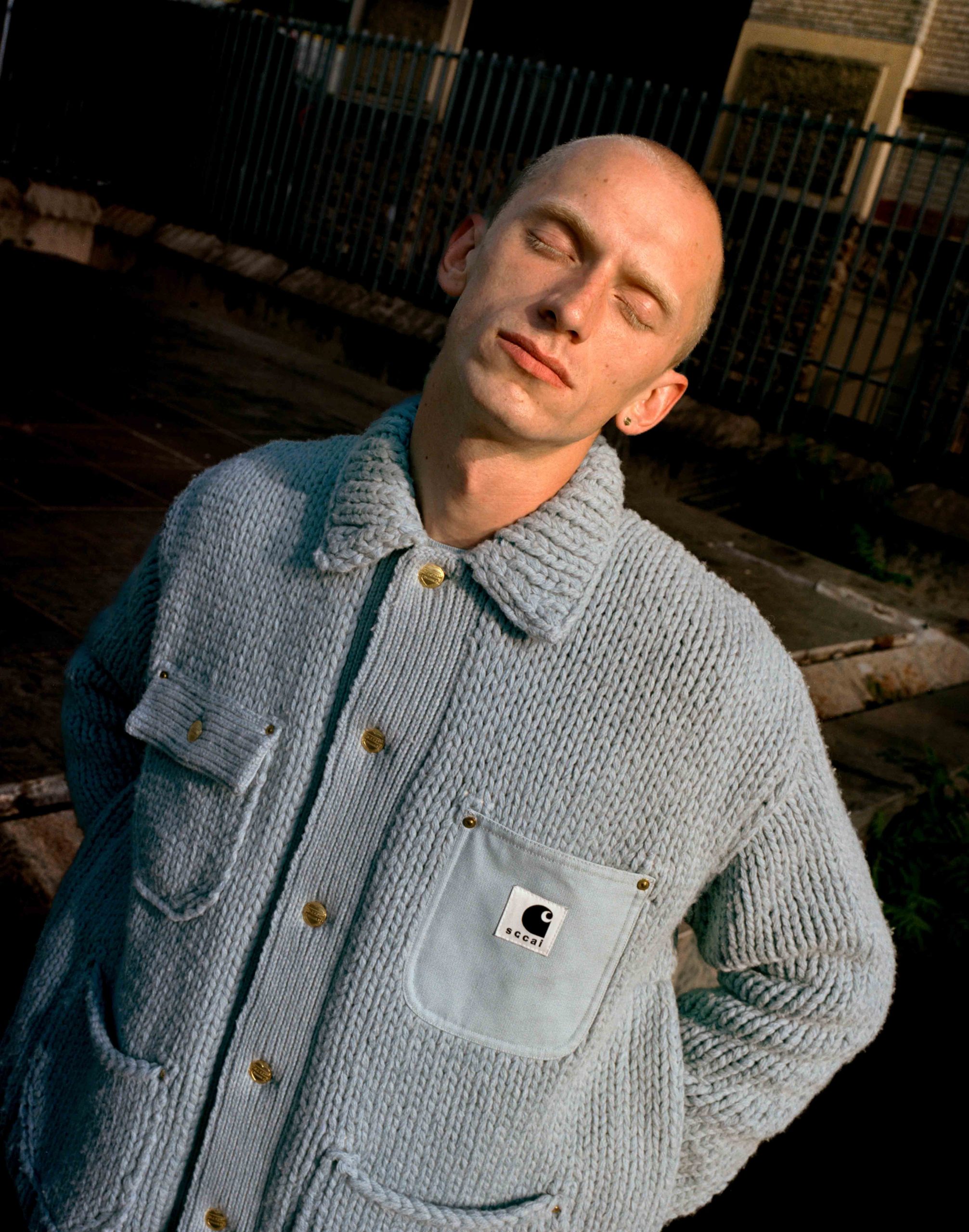 サカイ」と「カーハート WIP」のカプセルコレクションが9月8日に発売