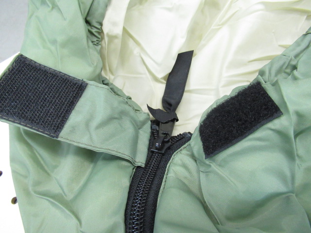 エマージェンシーコンパクトスリーピングバッグ | アウトドア用品