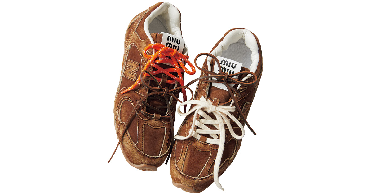大人気コラボ【New Balance × MIU MIU】“一張羅スニーカー”で普段着を