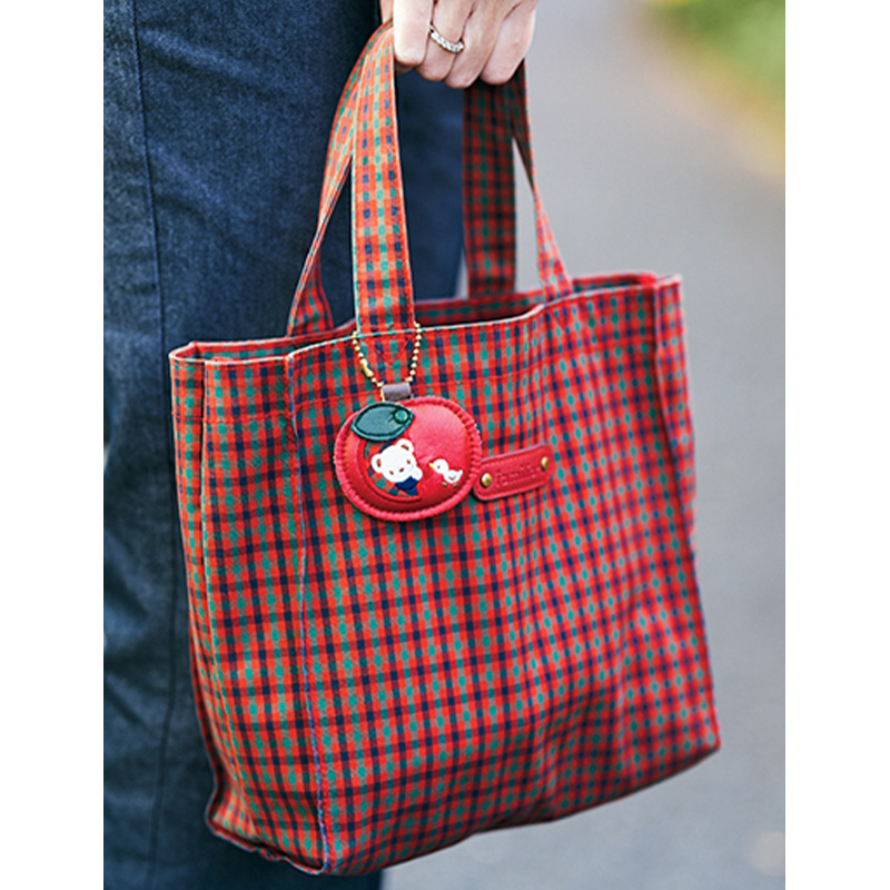 幼稚園ママに【ファミリアバッグ】が人気！母行事コーデに“色を効か