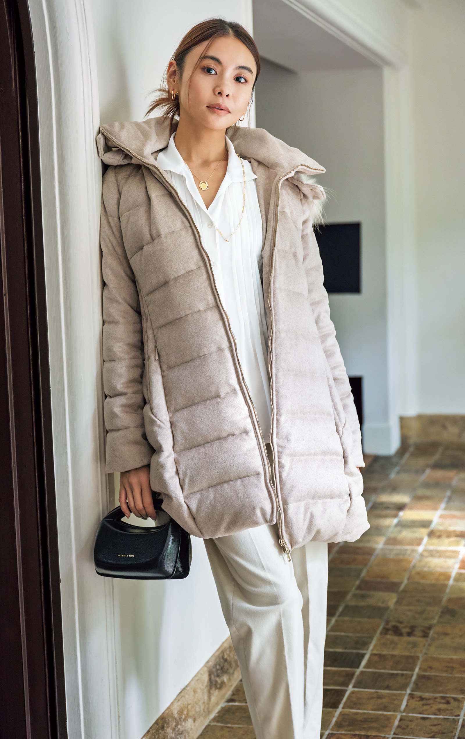 2023冬、ドラマティックに映えるダウン【6選】 | VERY NaVY