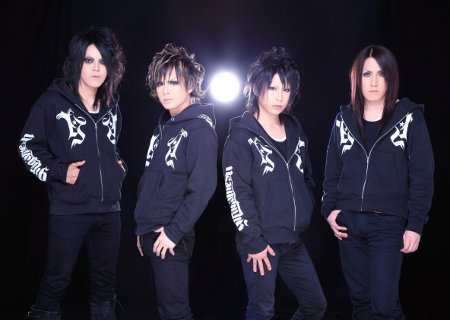 ギルガメッシュ、47都道府県＆欧米ツアー終え、2010年凱旋ライブへ