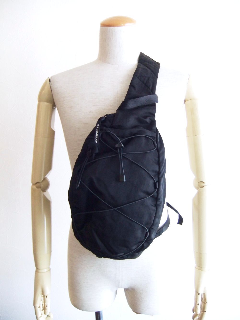 C.P. COMPANY - GOGGLES MINI BACKPACK (ブラック) ゴーグル ボディ