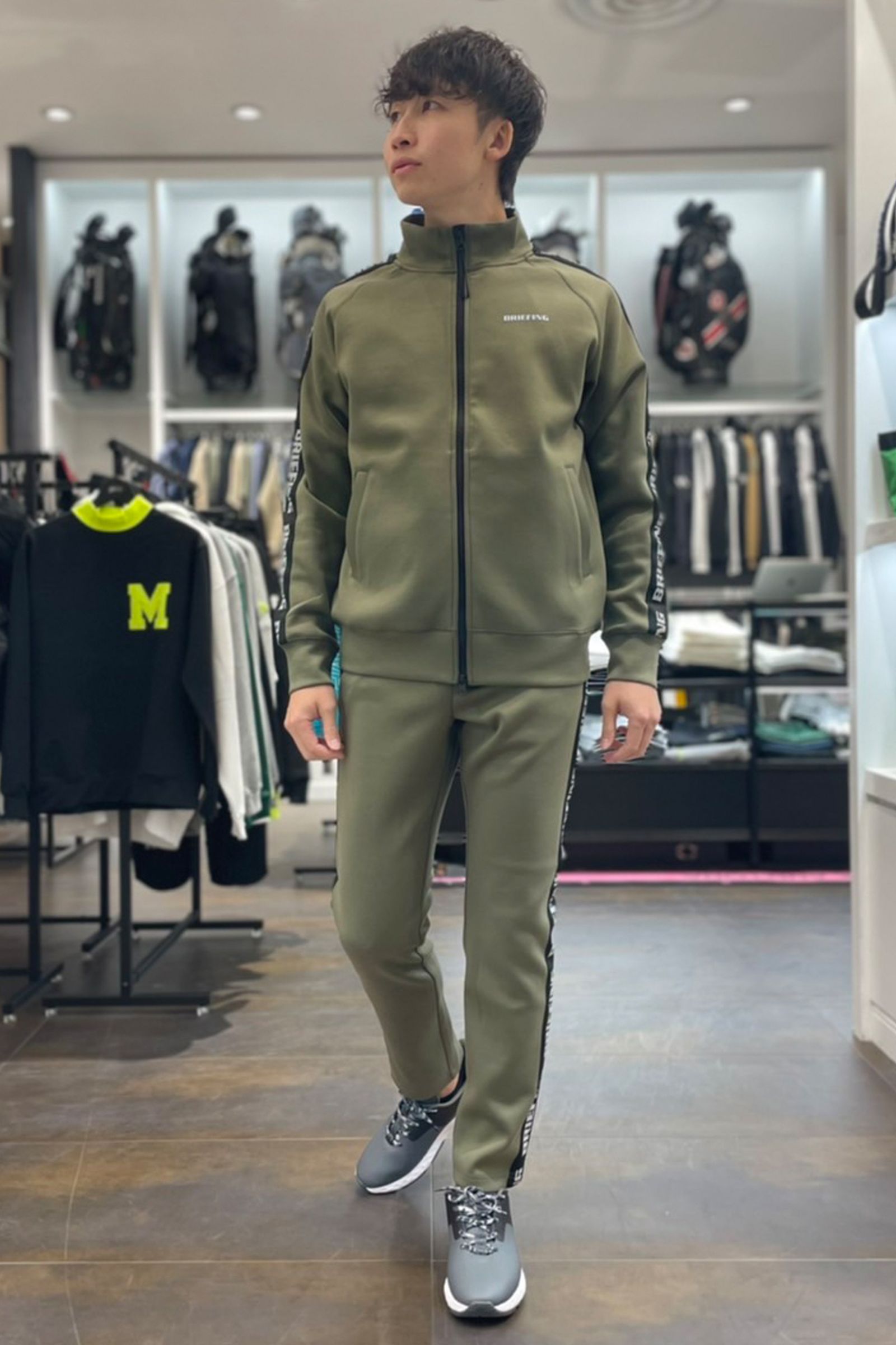 BRIEFING】 暖かさとオシャレを兼ね備えた万能なセットアップ | 12360