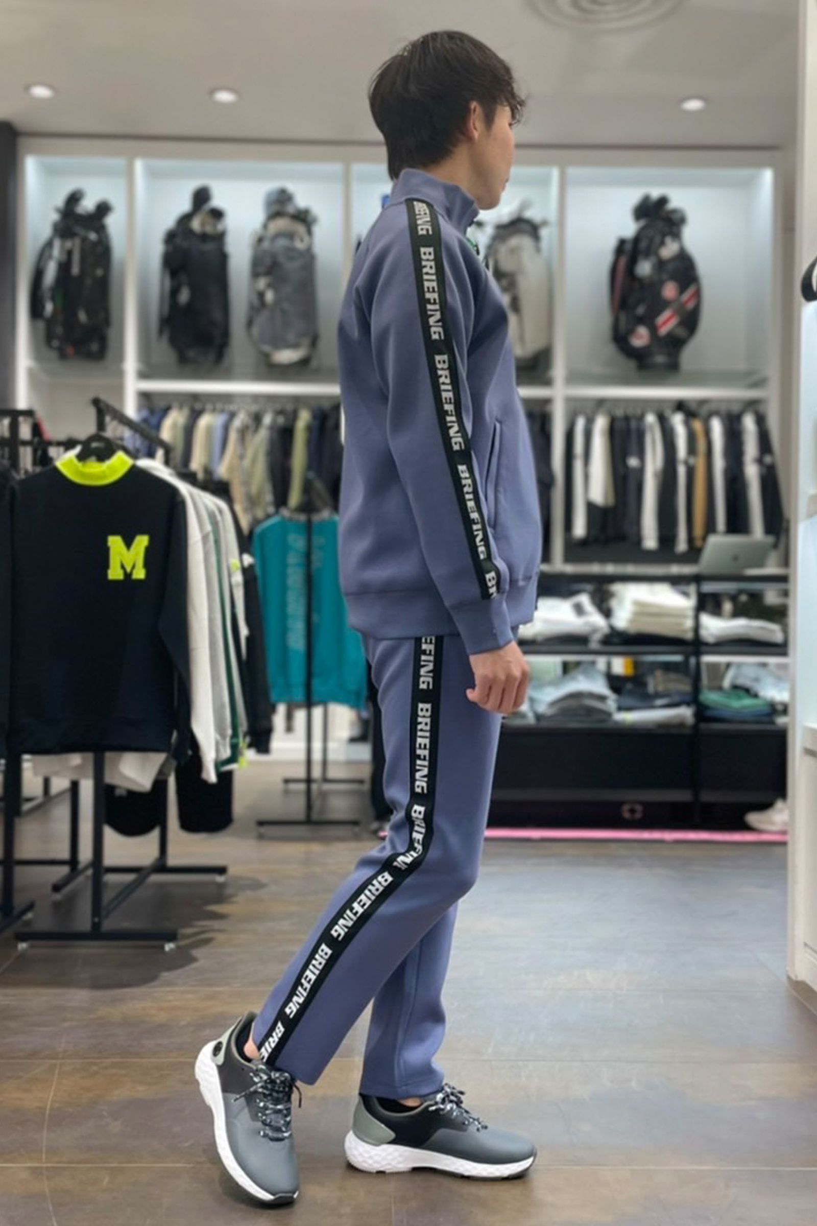 BRIEFING】 暖かさとオシャレを兼ね備えた万能なセットアップ | 12359