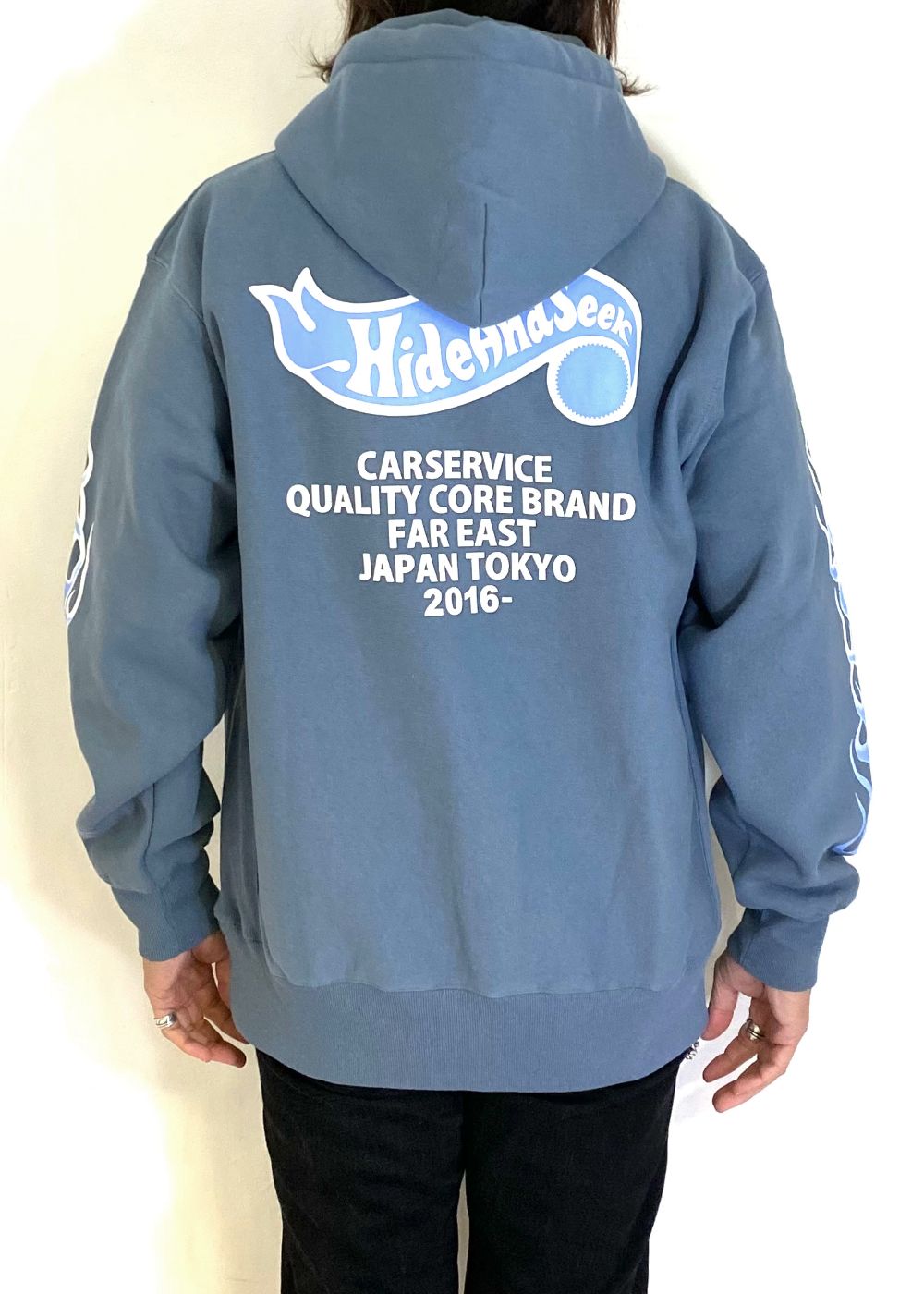 HIDE AND SEEK - ×CARSERVICE HOODED SWEAT SHIRT (D-BLUE) / カー