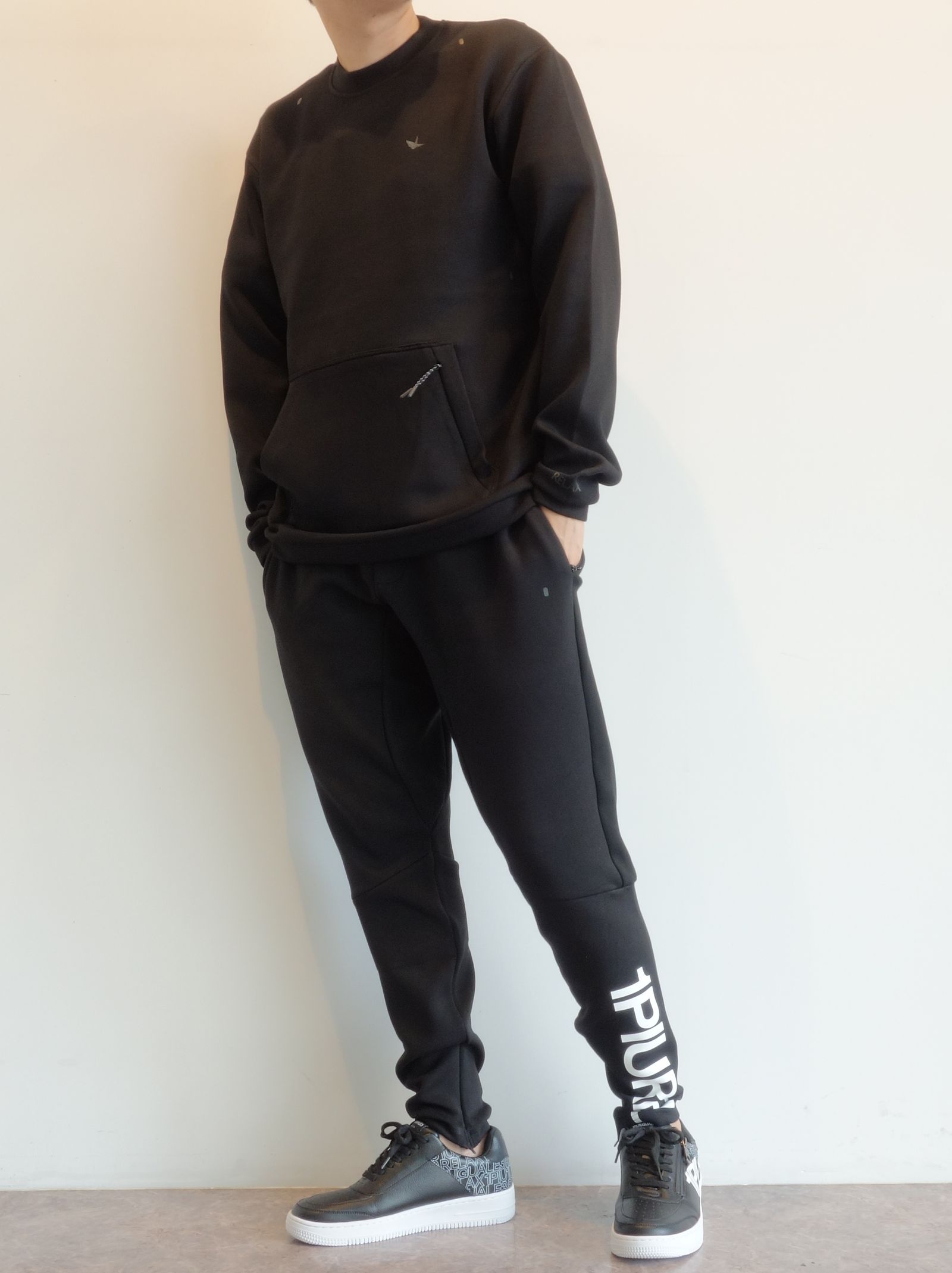 1PIU1UGUALE3 RELAX - 裾ロゴテックスウェットパンツ / usb-22085