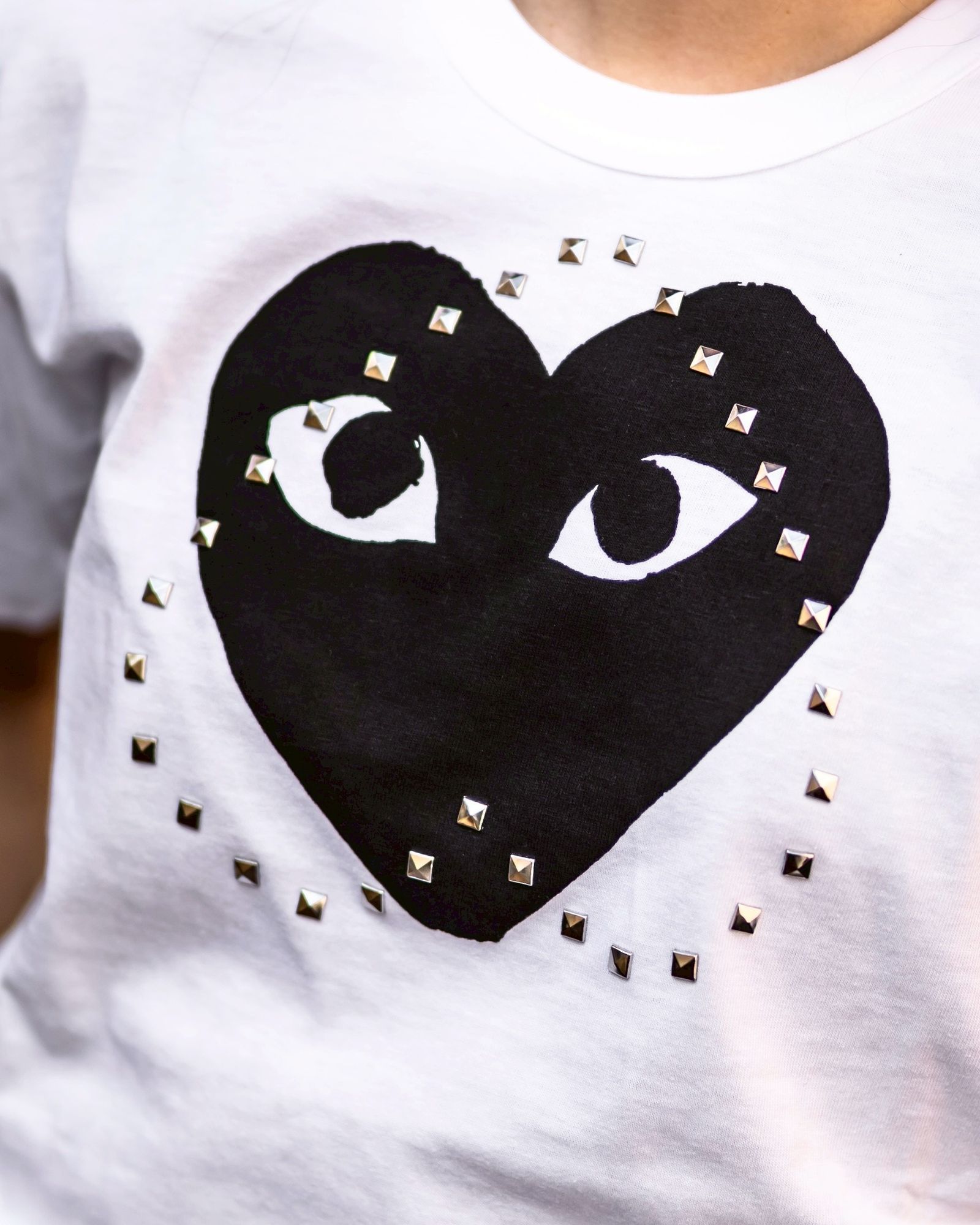 PLAY COMME des GARCONS 新作BLACKエンブレムメッシュTシャツ style