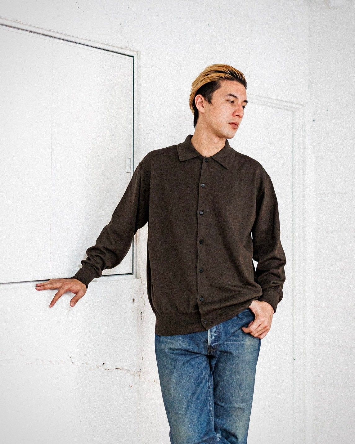 A.PRESSE Cotton Knit Polo Collar Cardigan (OLIVE)スタイル 2月8日