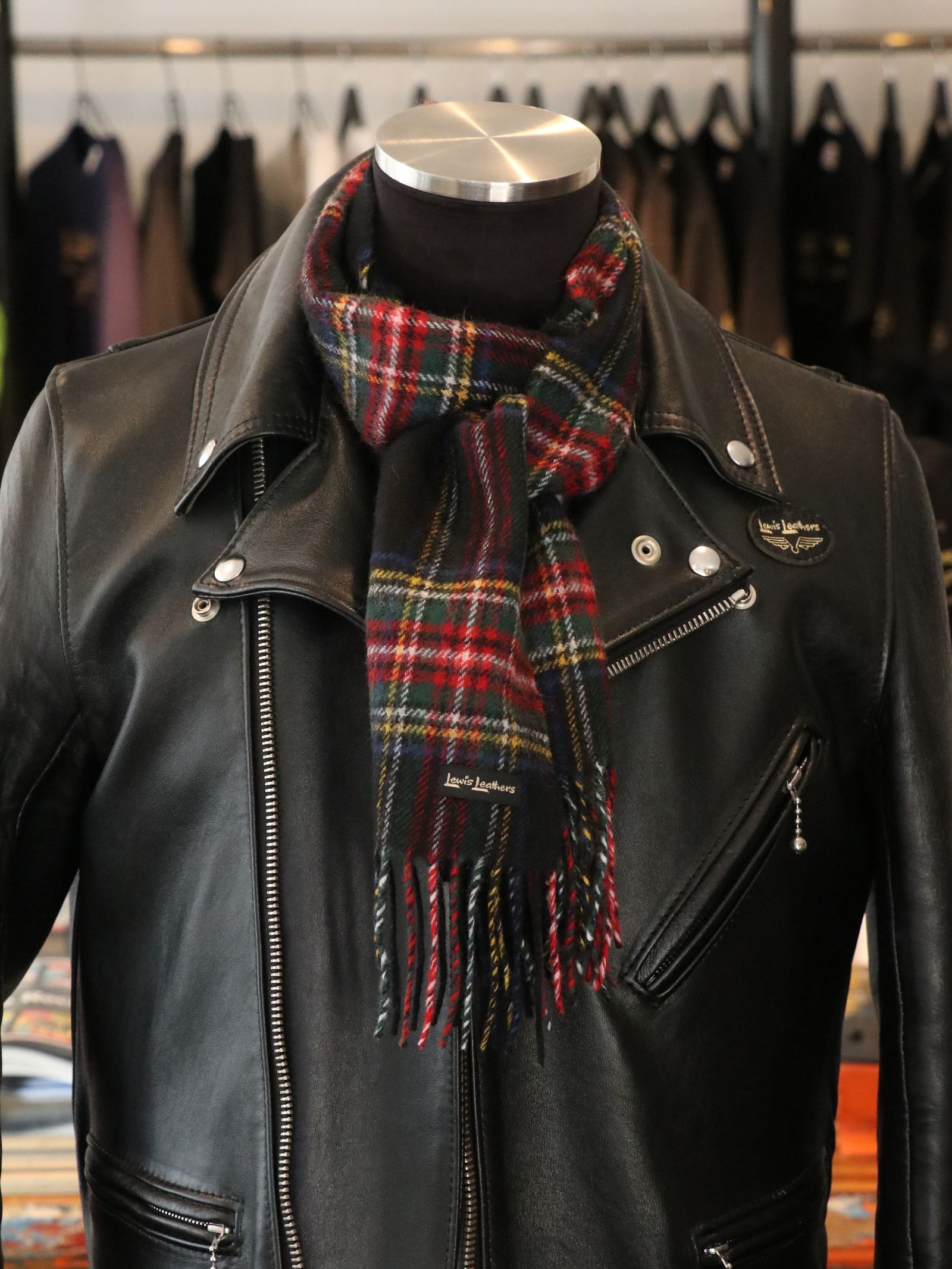 Lewis Leathers - SCOTISH WOOL SCARF - STEWART ROYAL (BLACK TARTAN