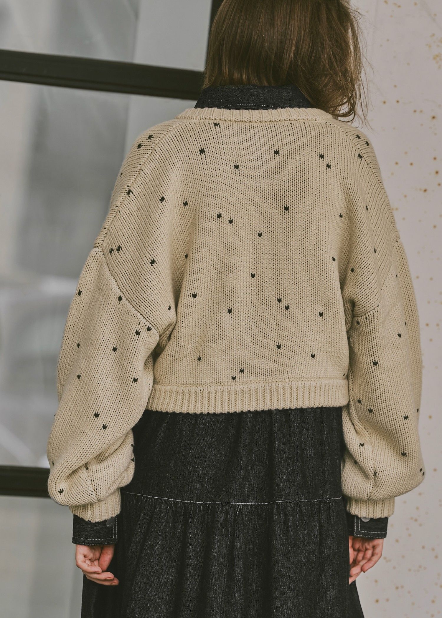 WILLFULLY - heart dot jacquard reversible cropped knit cardigan