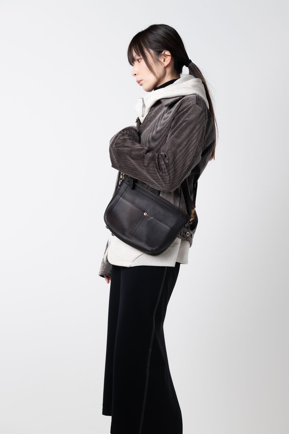 vasco - 【ラスト1点 / 25SS】LEATHER TELEPHONE SHOULDER BAG -SMALL