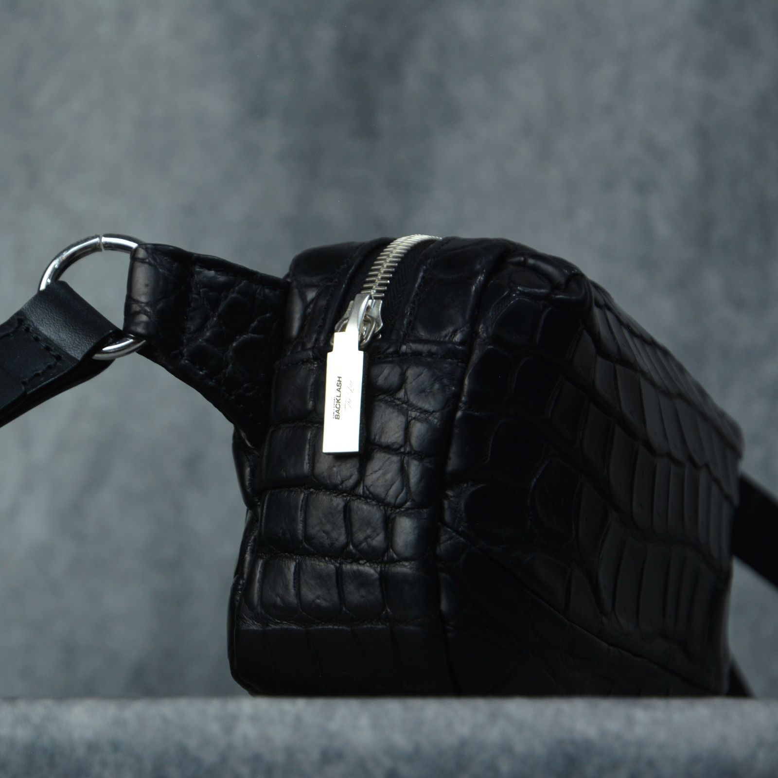 ISAMU KATAYAMA BACKLASH - The Line クロコダイル ポーチバッグ （BLK