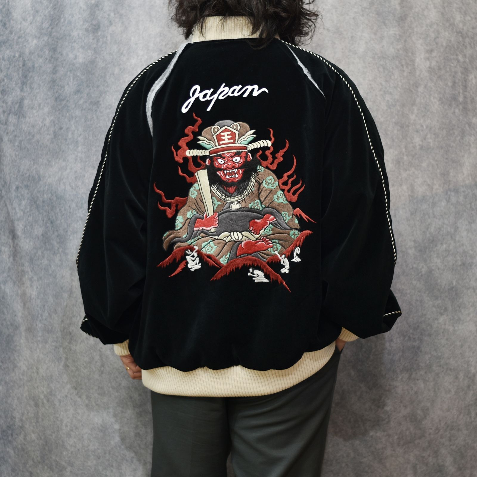 el conductorH - VELVETEEN YAMA KING EMBROIDERED SOUVENIR JKT