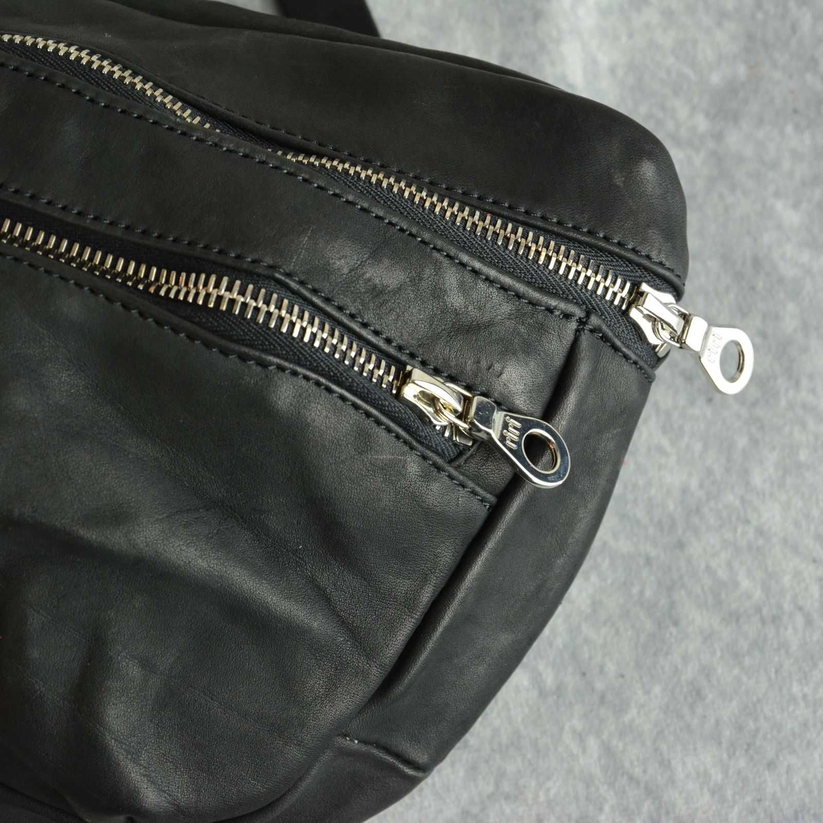 ISAMU KATAYAMA BACKLASH - ジャパンダブルショルダー フルタンニン