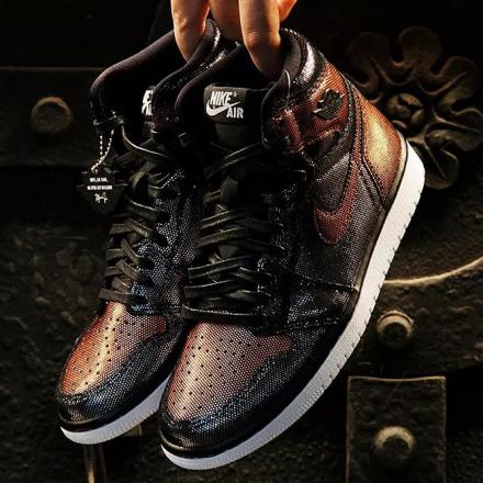 国内10月22日発売予定】ナイキ ウィメンズ エアジョーダン1 レトロ