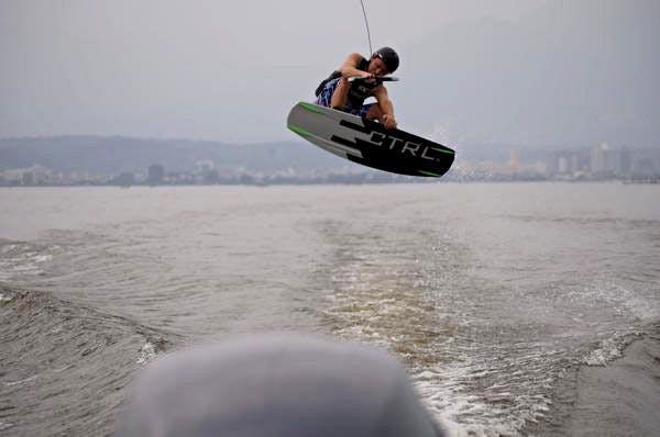 Dunpas Natural Wakebording （ドゥンパス ナチュラル ウェイク