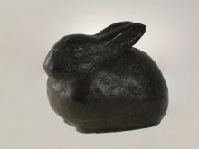 安藤照「裸婦座像」1942（昭和17）年 鹿児島市立美術館蔵＝渋谷で彫刻