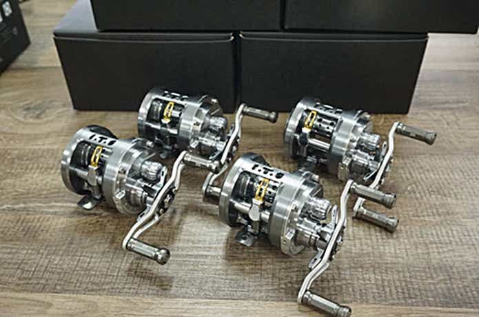 モノブロック【メガバス】進化する「一体化」を意味するリールとは