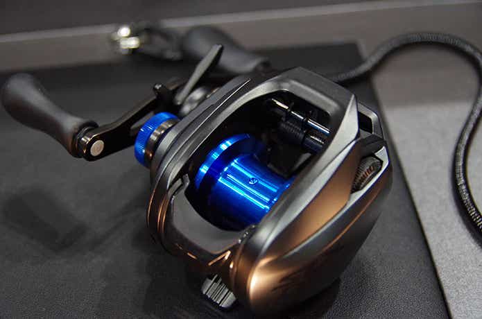 シマノSLX「DC」が国内でも登場。'20年新作エントリーDC機をさっそく