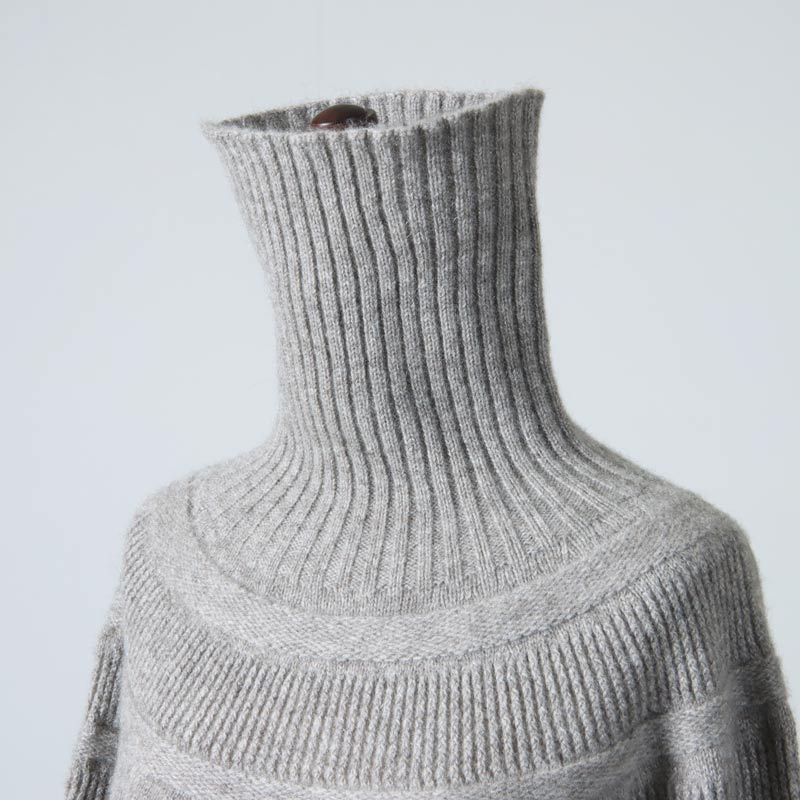 FACTORY (ファクトリー) ヤク レース柄オフタートルセーター