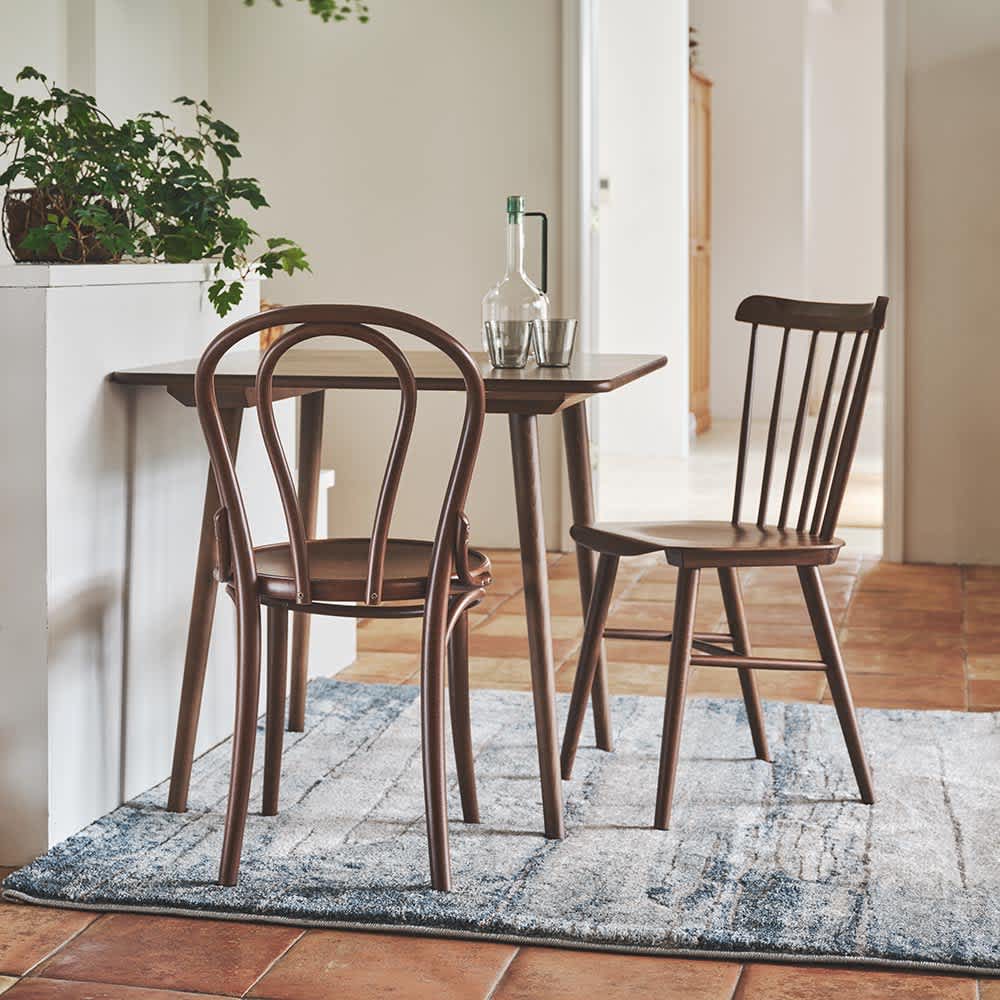 ウィンザーダイニングテーブル 正方形 幅80cm×80cm［チェコ・TON社