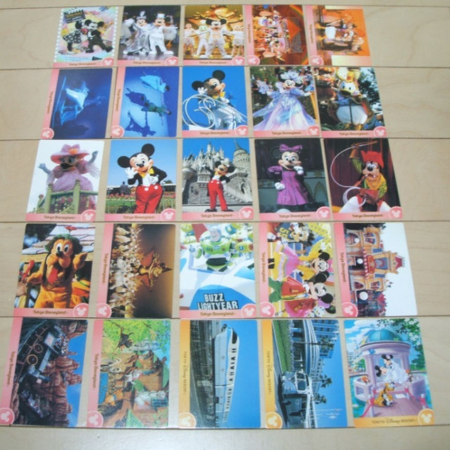 ディズニートレーディングカード25枚セットの通販 by まえてつ4224's