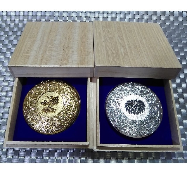 皇居限定 ボンボニエール 金色&銀色セット（金平糖付き）新品未開封お
