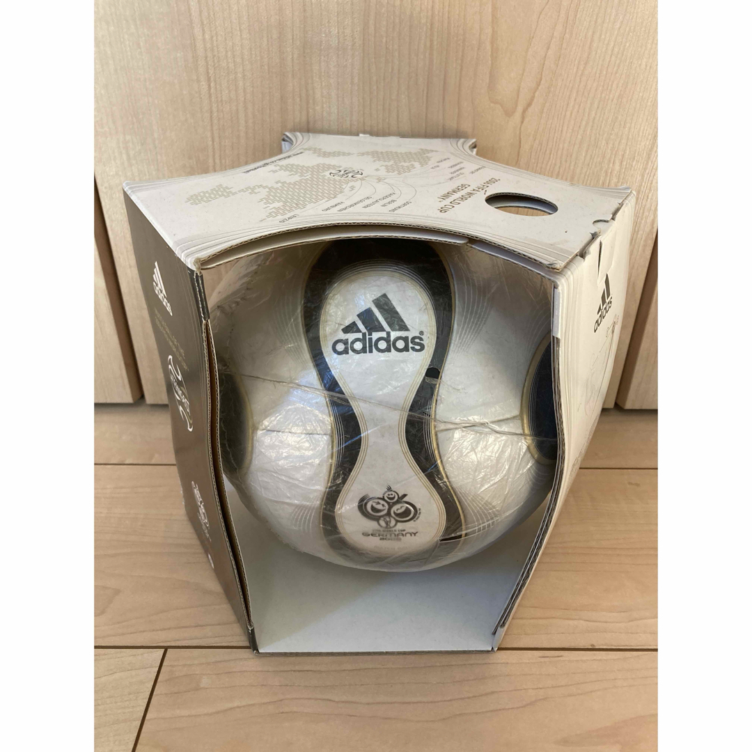 adidas - ラスト一つ チームガイスト サッカーボール 5号球 公式球