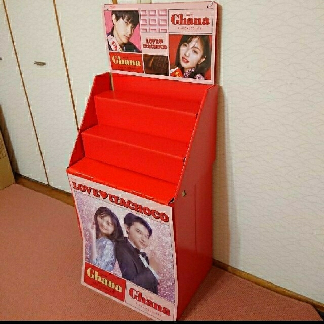 ロッテガーナフロア什器&吉沢亮さんと浜辺美波さん ポスター パネル