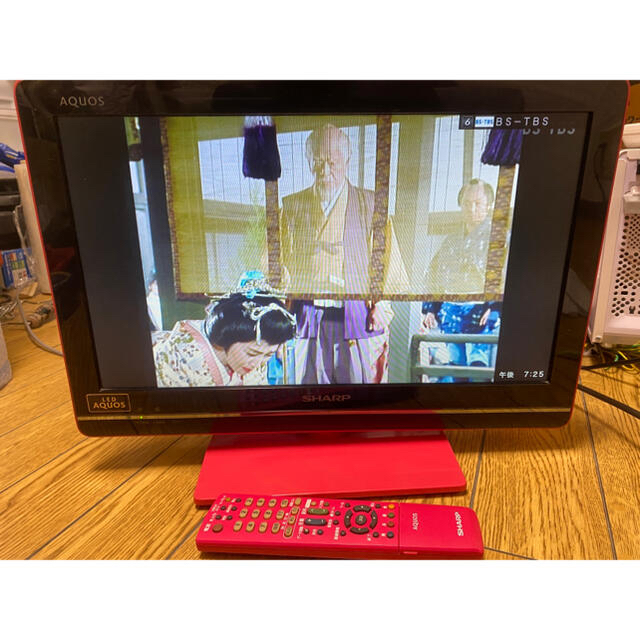 SHARP - 送料込 シャープ めちゃピンク！ 19 インチ 型 液晶テレビ