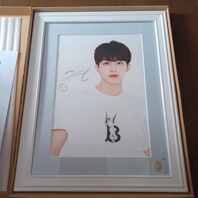 即購入◎】SEVENTEEN JUN ジュン 額装写真 額縁 セブチ