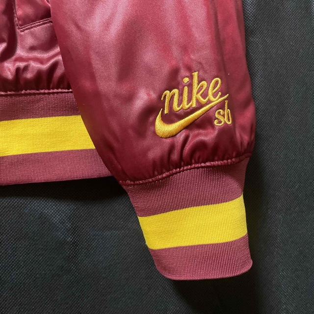 NIKE - NIKE NBA 公式 スカジャン ワッペン 刺繍 ワインレッド 赤