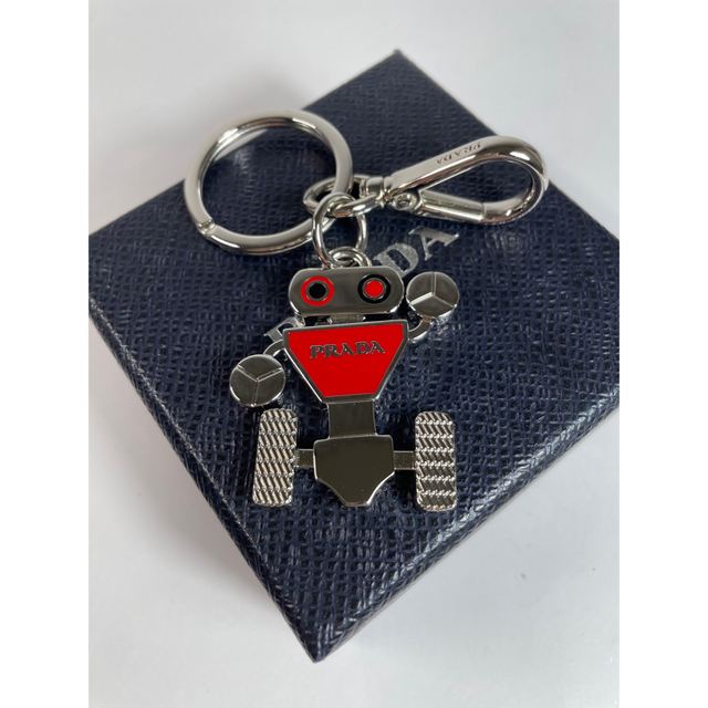 PRADA - プラダ キーホルダー ロボットの通販 by ☆ayr☆｜プラダなら