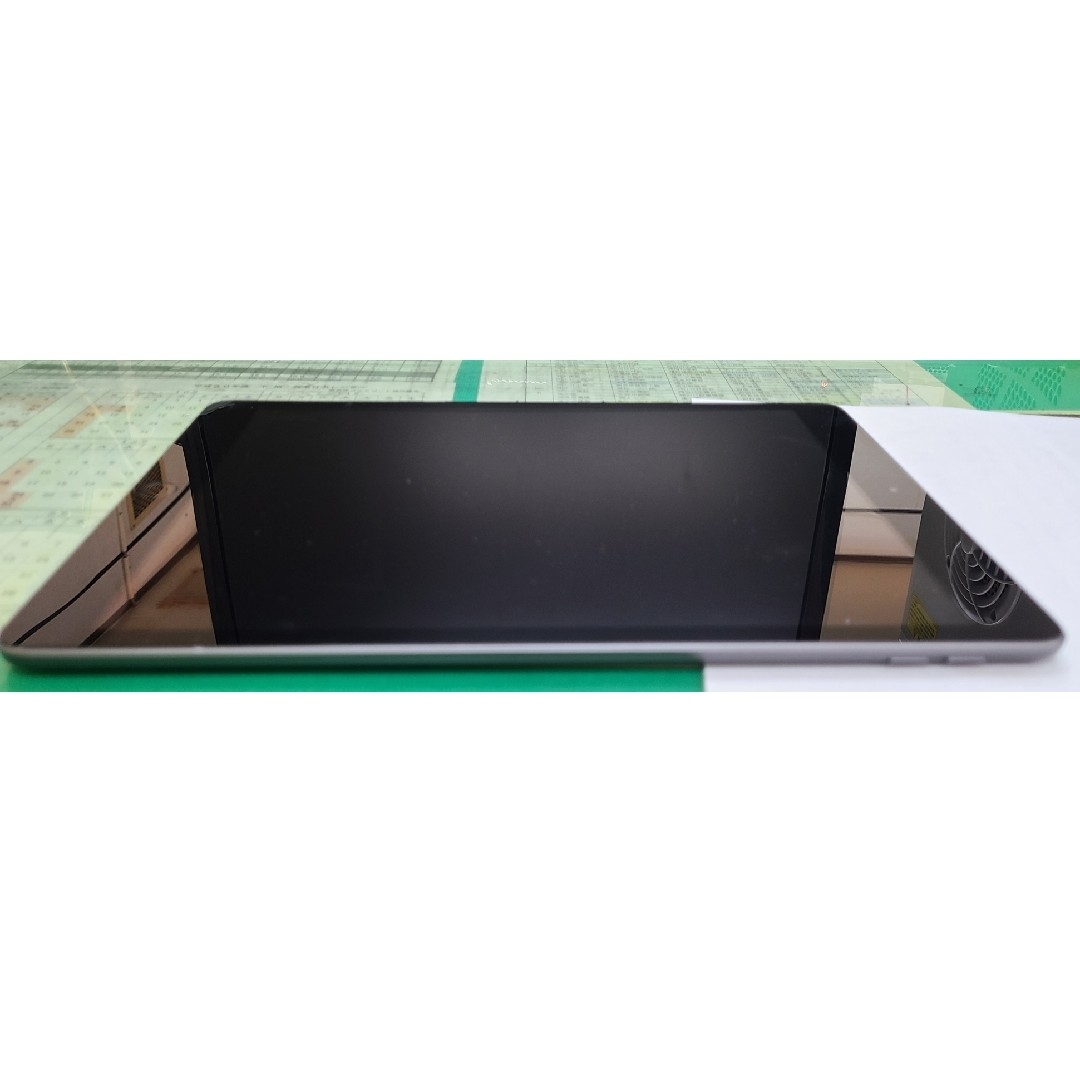 iPad - ジャンク iPad 第8世代 Wi-Fi グレイ部品取りの通販 by M2's