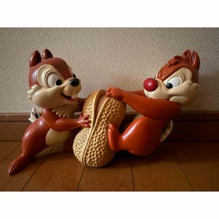 ディズニー チップとデール 陶器 置物 ピーナッツ グッズの通販 by