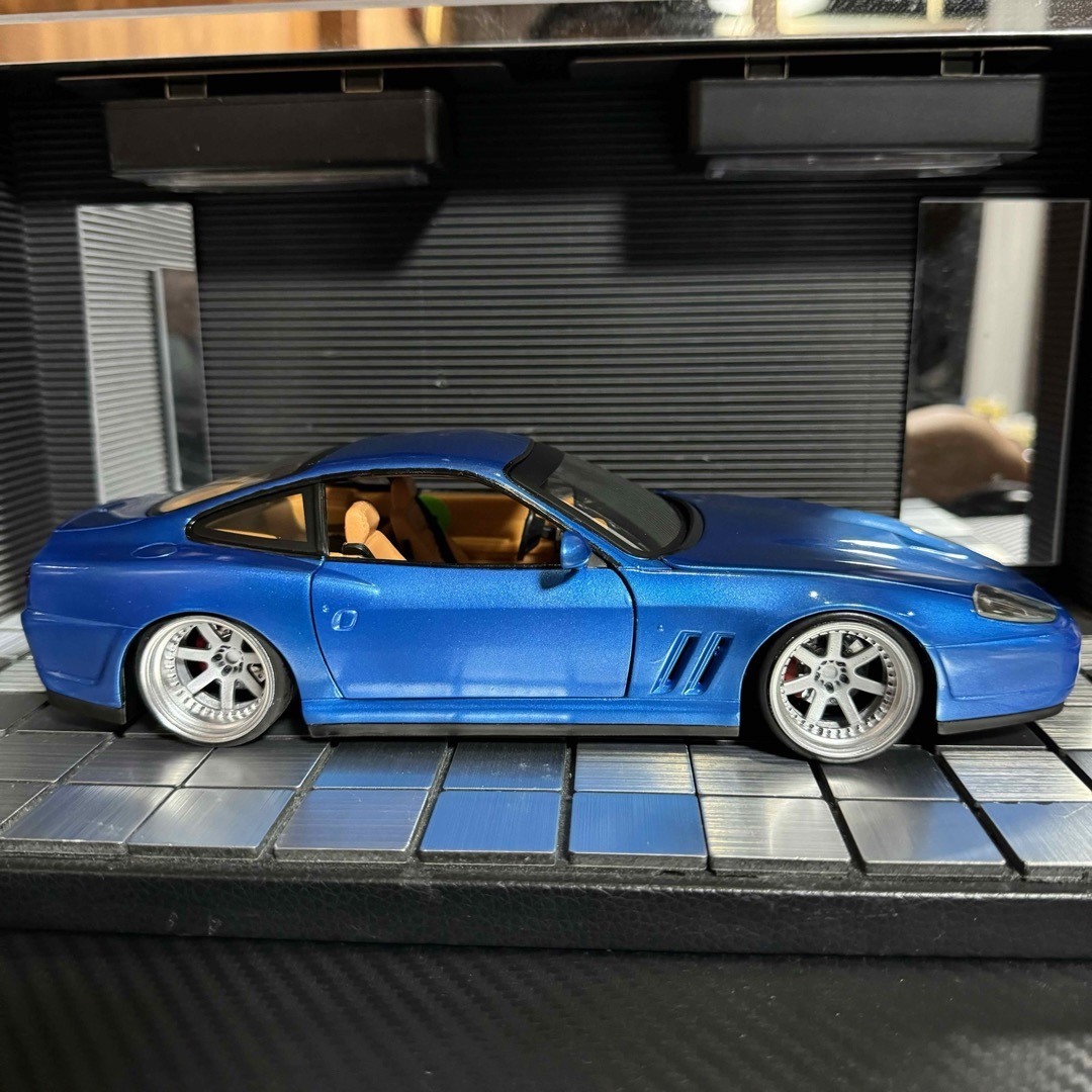ホットウィール 1/18 フェラーリ 575MM (カスタム仕様)の通販 by