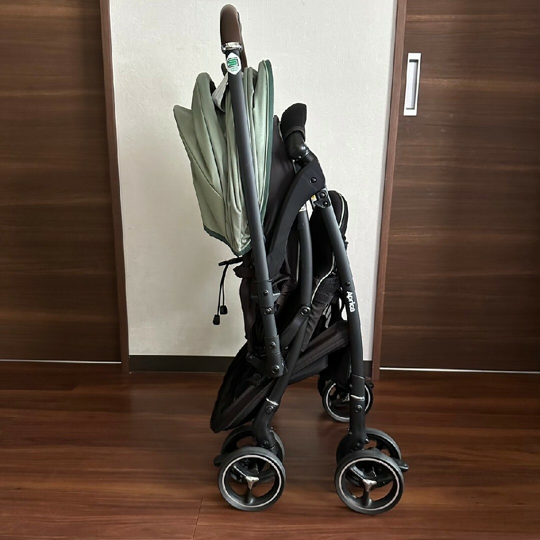 Aprica - 超美品 限定モデル アップリカ ラクーナクッション AE