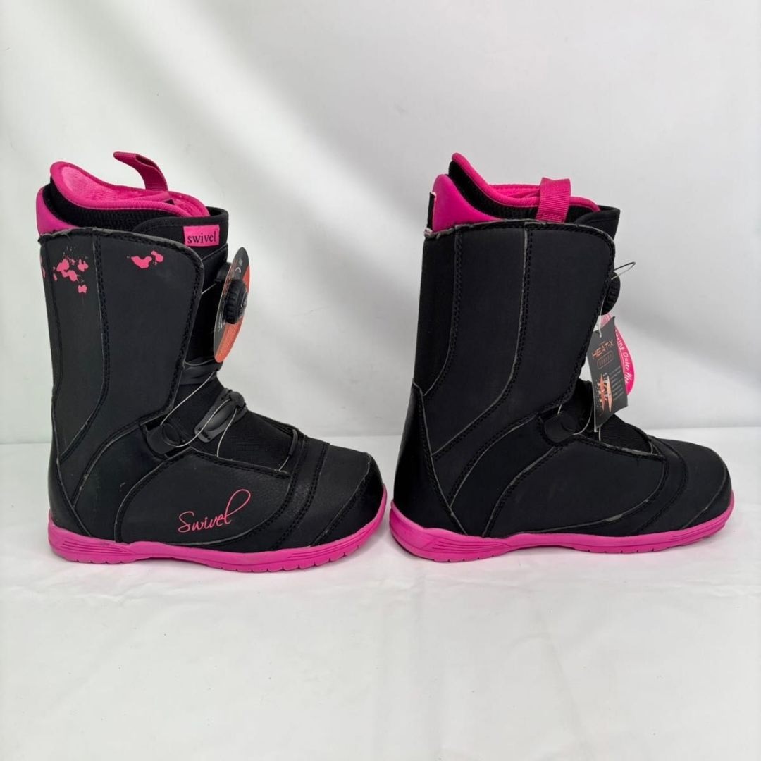 新品/訳あり】swivel スノーボードブーツ レディース 24cmの通販 by