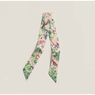 HERMES - 値下げ！新品 エルメス ツイリー 《赤道直下》 ピンク 26春夏